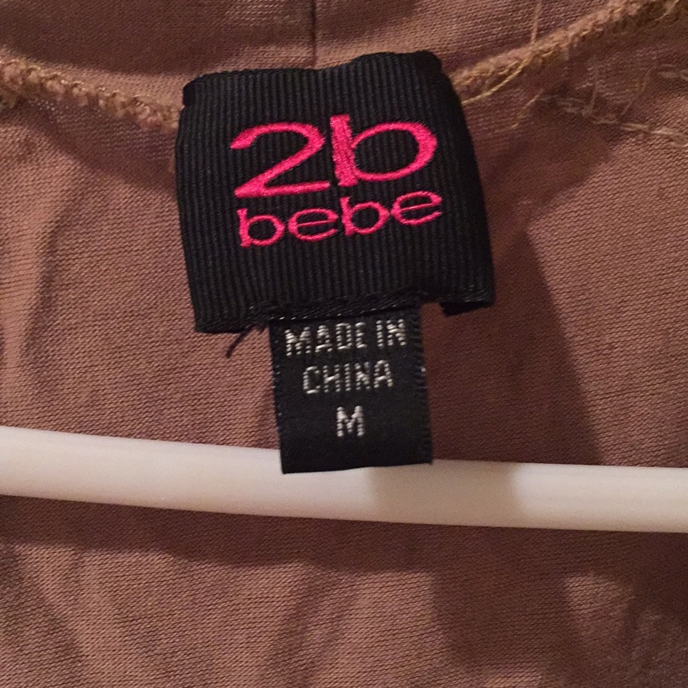 🎊2b Bebe button down blouse - Picture 2 of 8